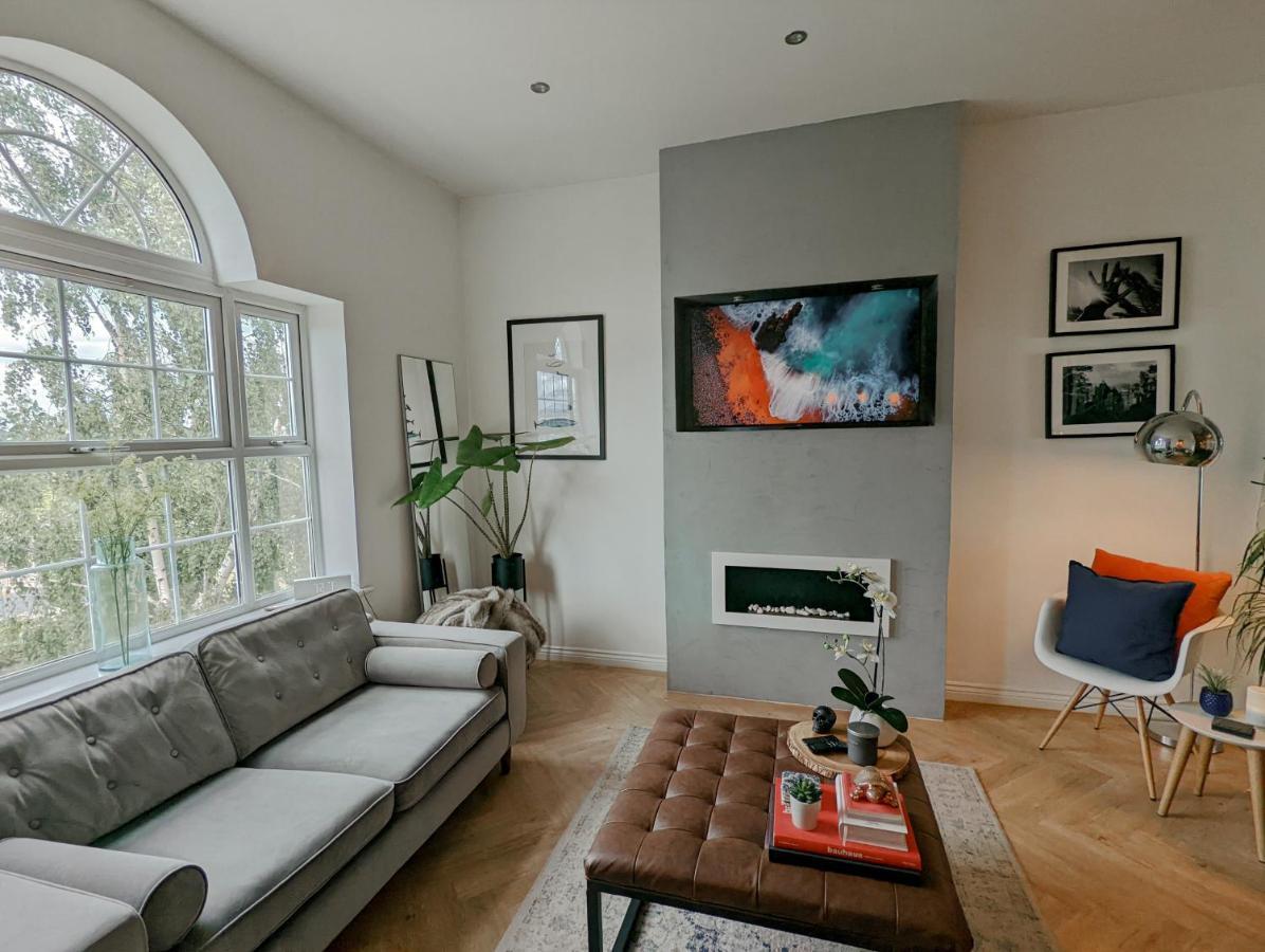 Spacious, Mid-Century 1 Bedroom Apartment Quedgeley Exterior foto